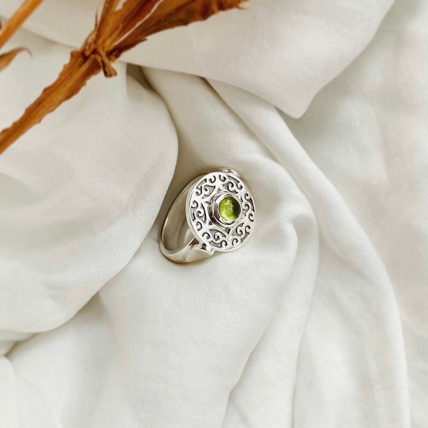 ANILLO MANDALA BARROCA PERIDOTO